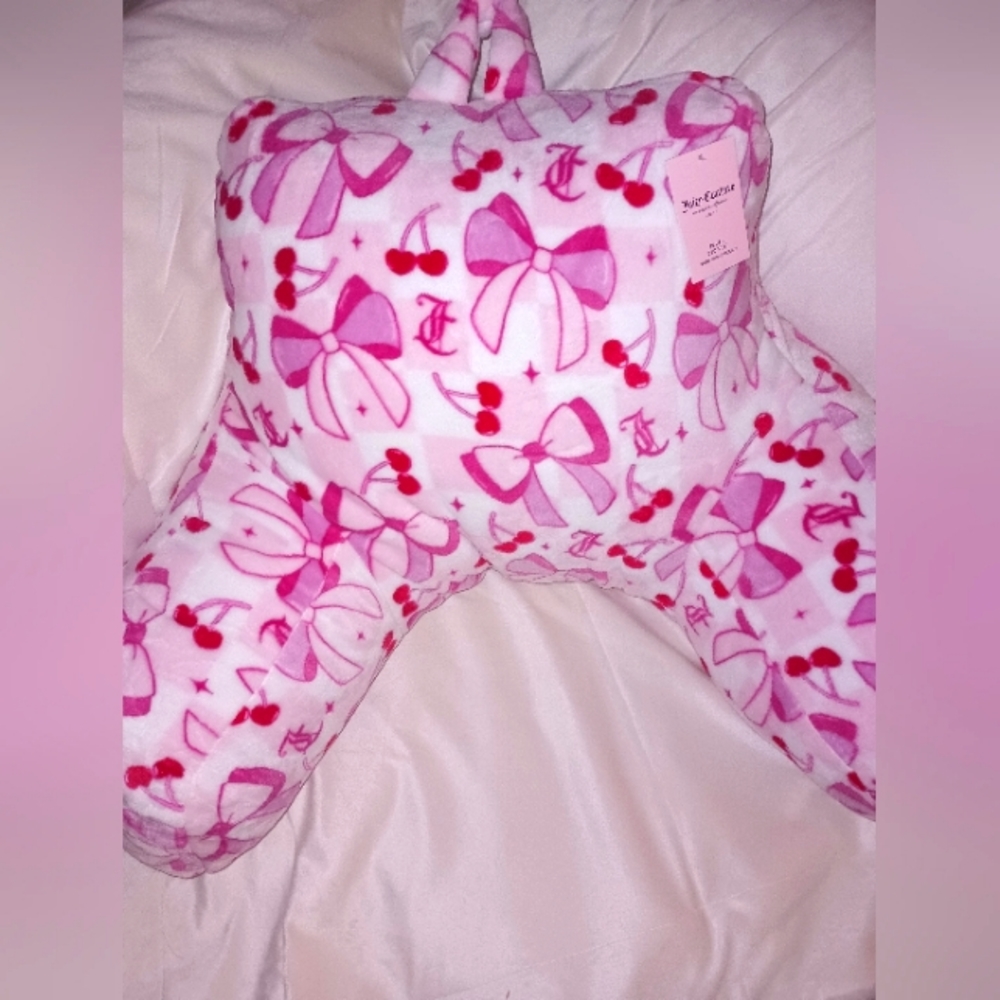 Juicy Couture Bed Rest